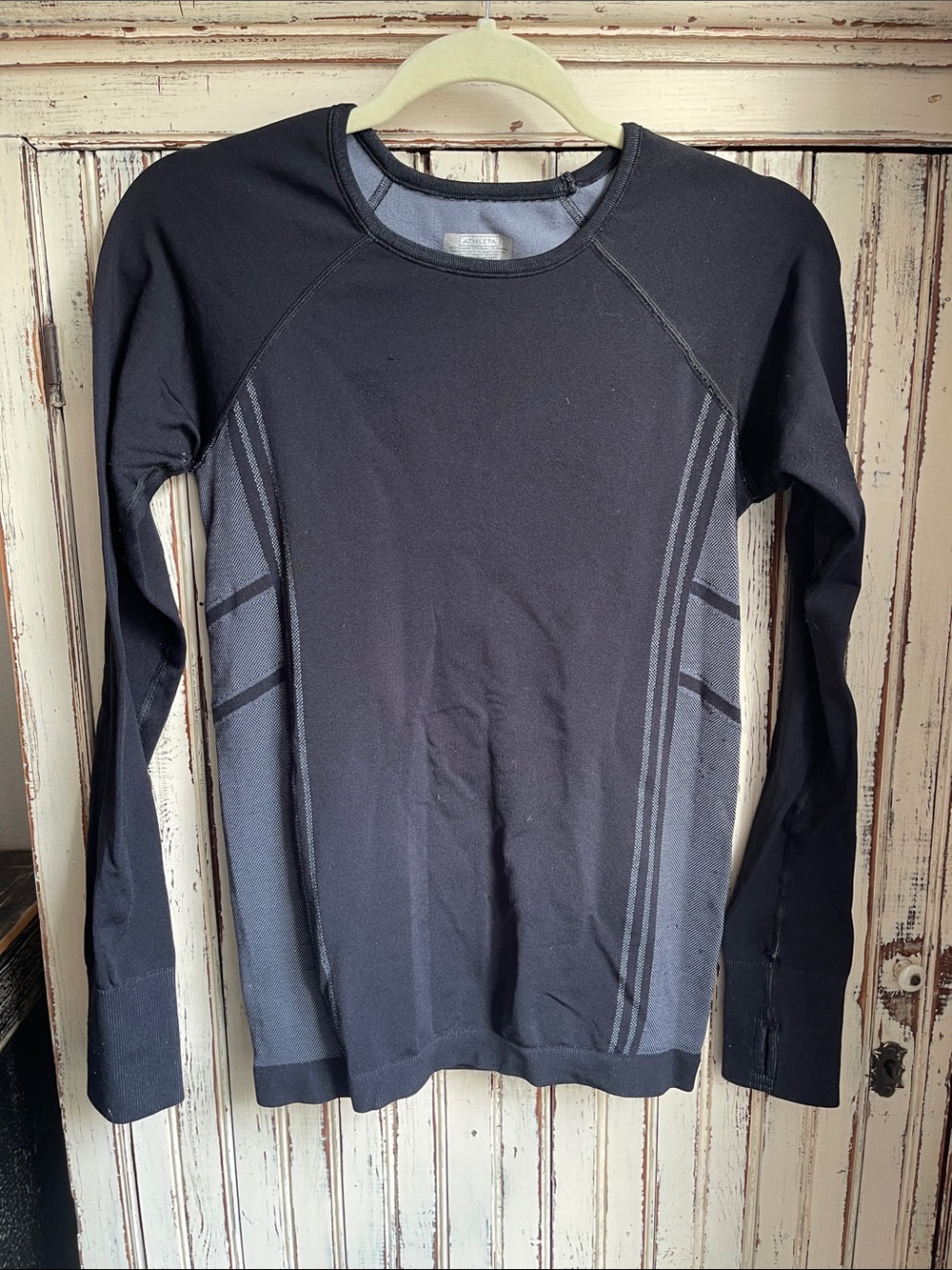 Athleta Women’s Black Performance Long-Sleeve Top